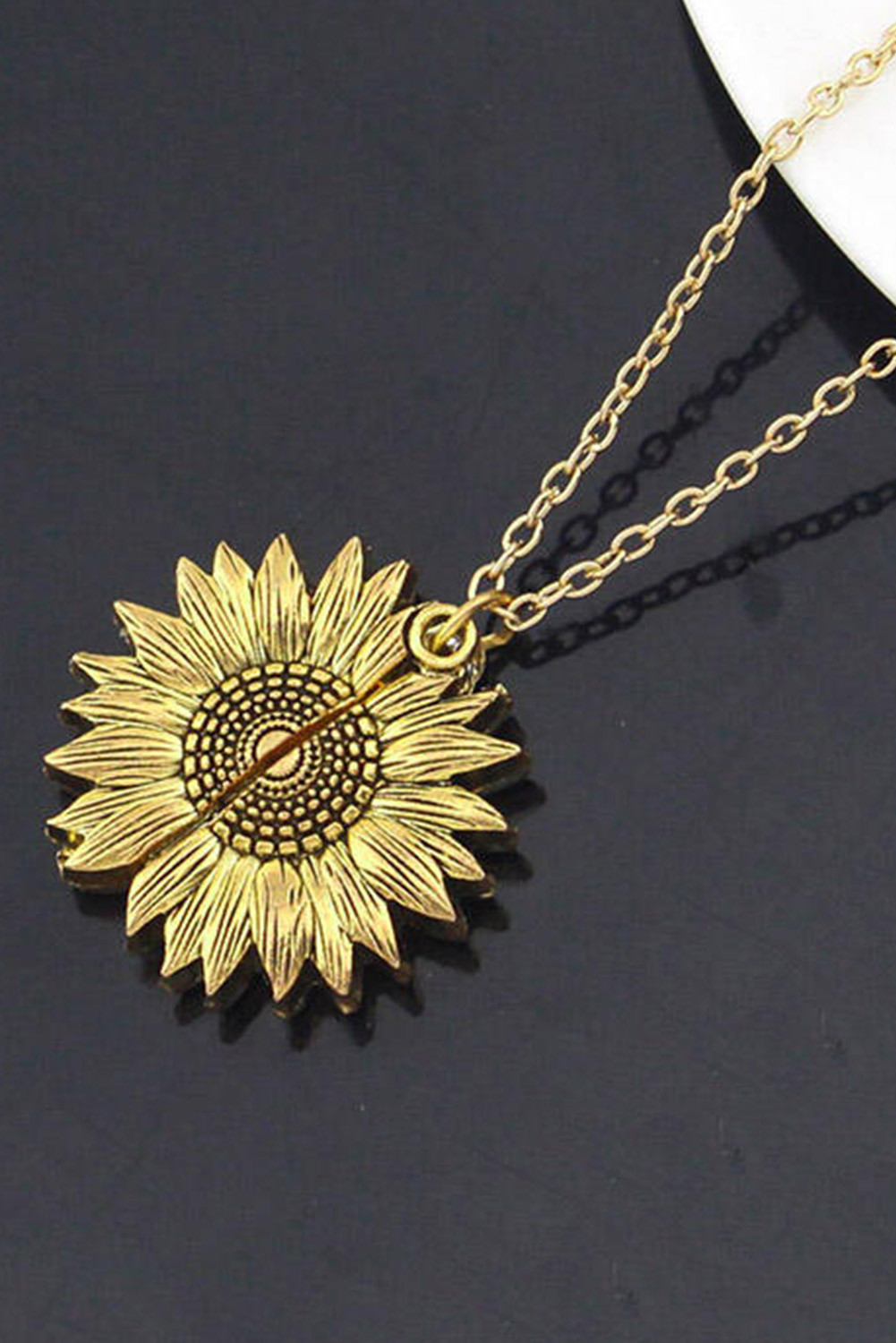 US 0.74 You Are My Sunshine Gold Sunflower Pendant Necklace Wholesale