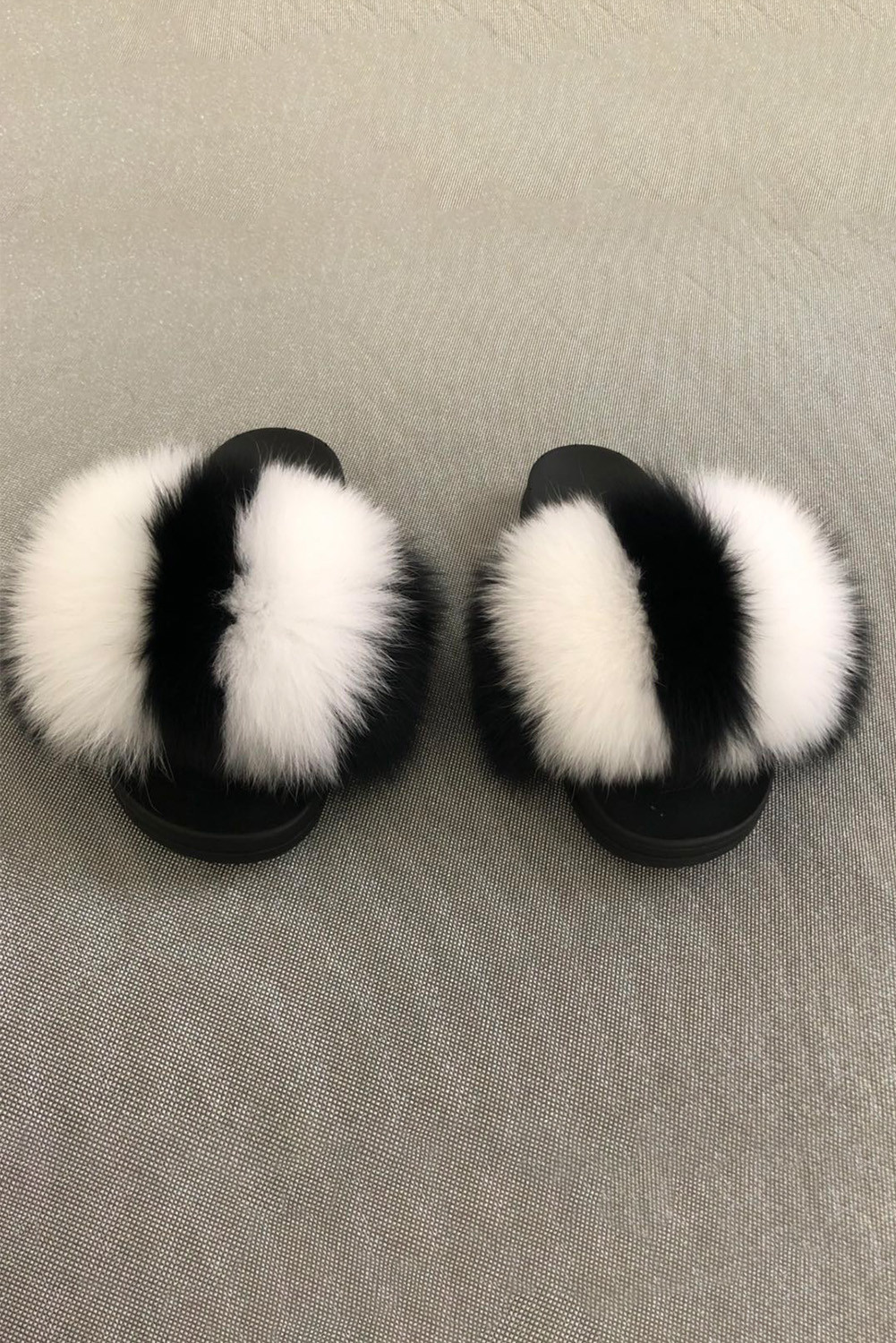 US$ 13.2 Black White Colored Fluffy Slippers Wholesale
