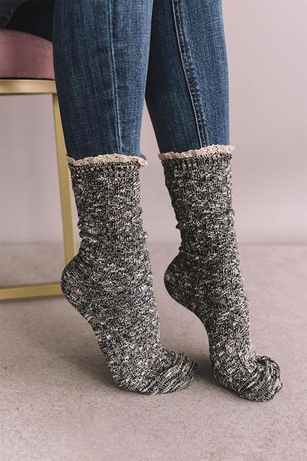 US 2.7 Retro Lace Trim Knitted Socks Wholesale