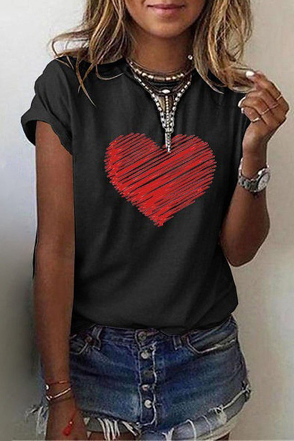US$ 7.02 Black Heart-shaped Print Short Sleeve T-shirt Wholesale